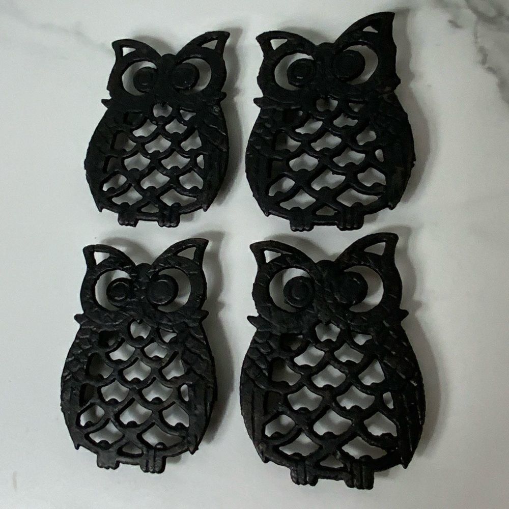 Set of 4 cast iron owl trivets - Picture 2 of 4